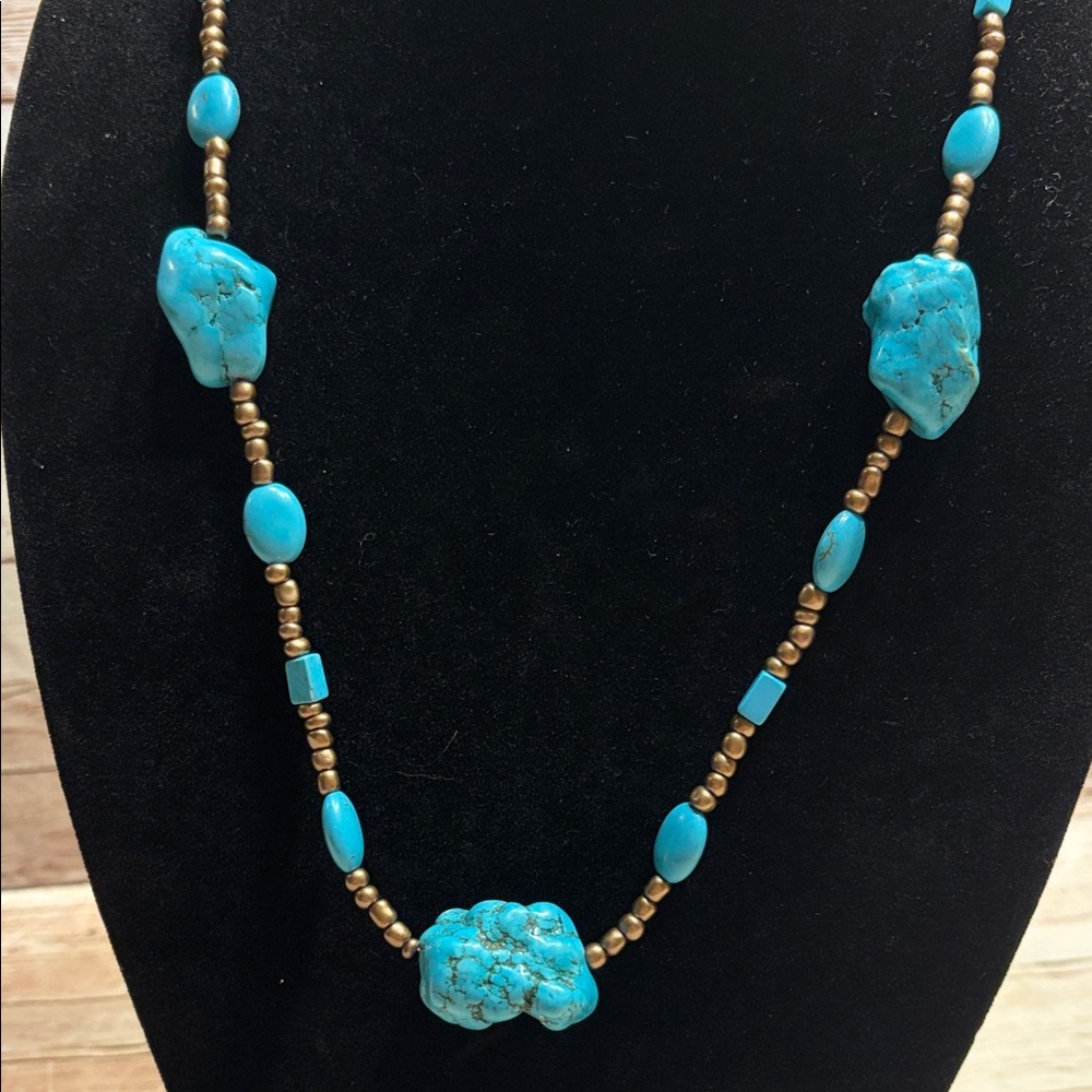 Turquoise Stone and Gold Beaded Necklace